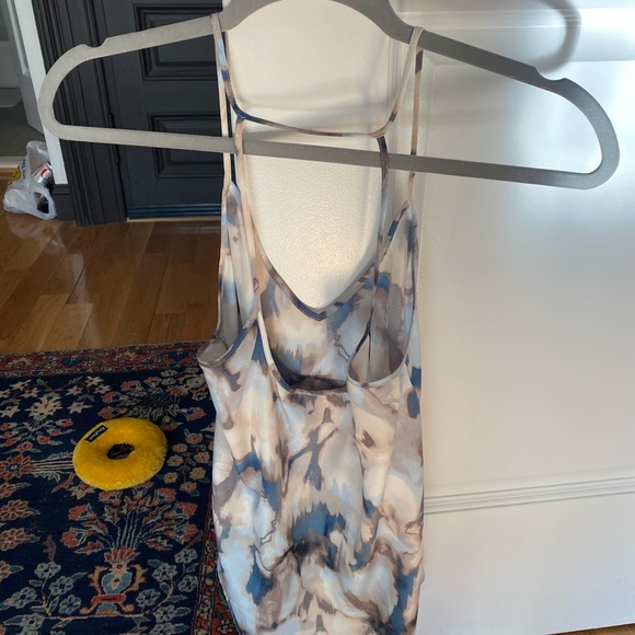 Blue watercolor tank - Picture 2 of 3